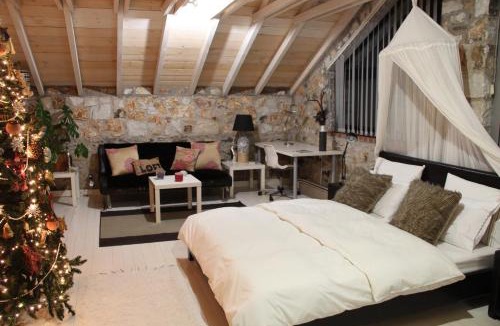 Stavroupolis Villa | Joanna