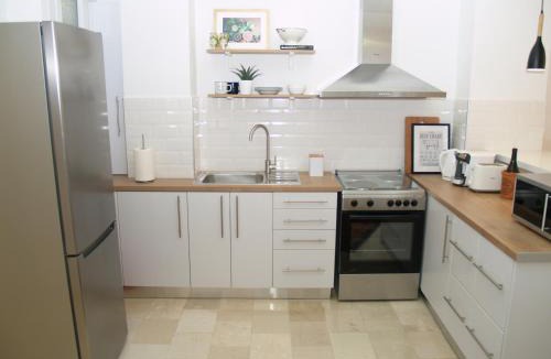 Pasalimani Apartment | A Refreshed & Rich in Details Apartment in Piraeus (Passalimani - Marina Zeas)