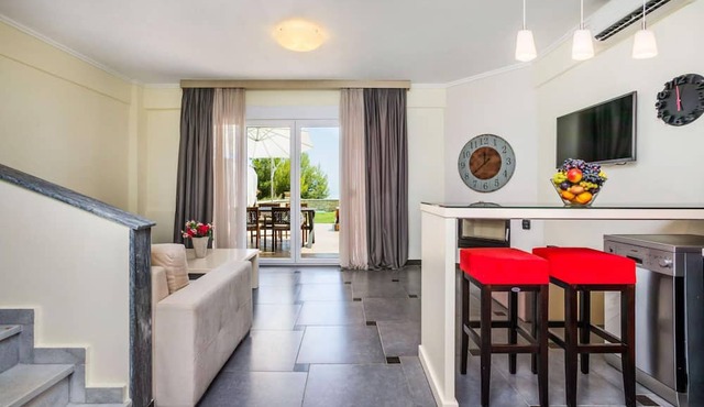 Sunny Villa in Chaniotis