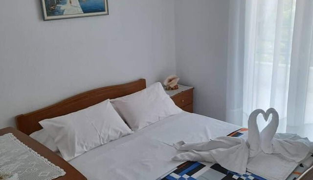 Impeccable 2-bed House in