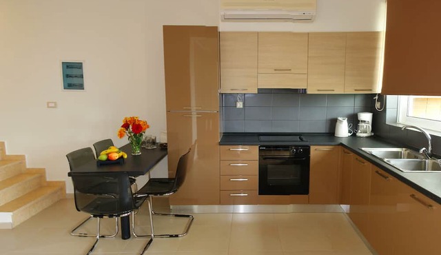 Two bedroom villa with private garden and parking in Kyllini