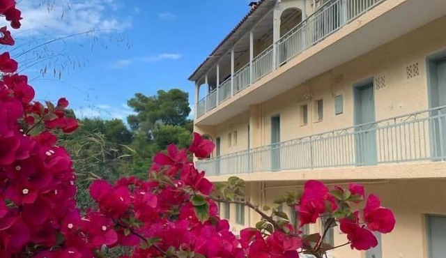 Fedra Apartments in Poros