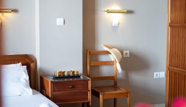 Almira Inn