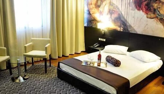 Gallery Art Hotel