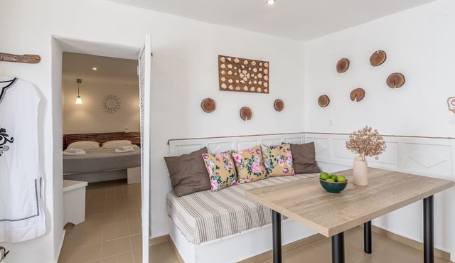Vouno Country Studio in Milos