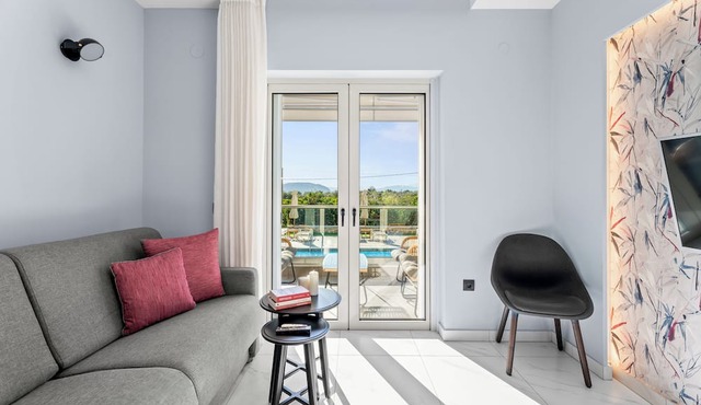 Frunze Luxury Apartments