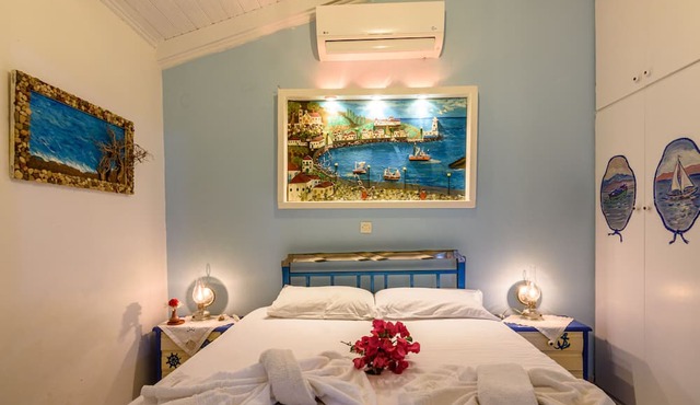 The Blue House Seaside Retreat - Fully Equipped