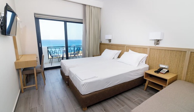 Elegant Beach Hotel