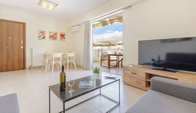 Urban Oasis with Acropolis Views by GHH