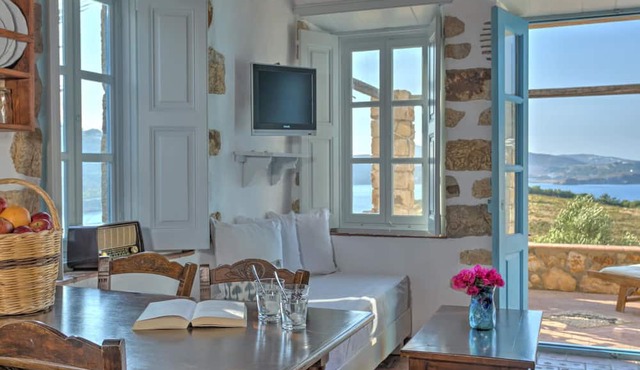 Eirini's Luxury Hotel Villas
