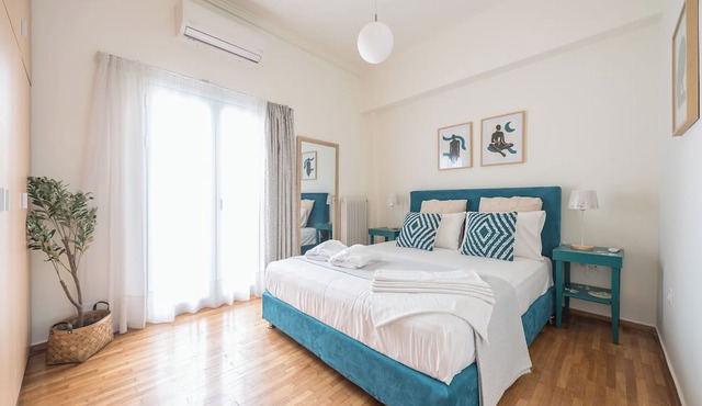 Quiet Embassy Suite by Cloudkeys in Athens