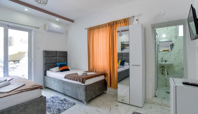 Studio Flat w Balcony 6 min to Beach in Montenegro