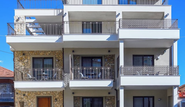 Epineio Comfort Living