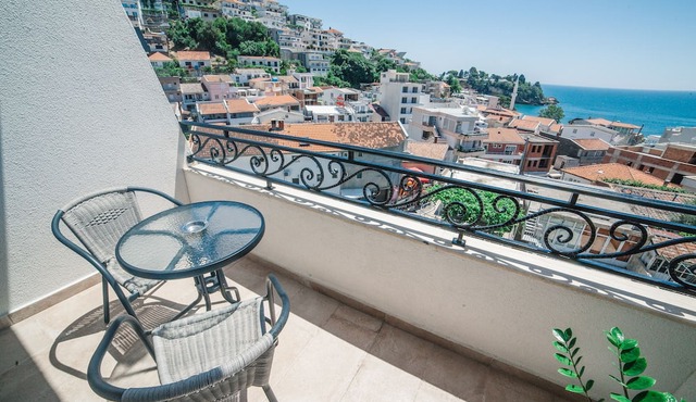 Hotel NOBEL Ulcinj