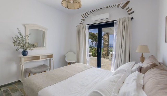 Anthemion Paros Villas & Suites in Paros