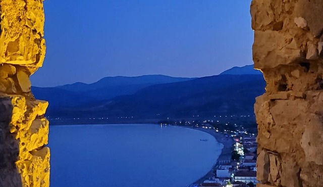 Εξαιρετική τοποθεσία. Great Location. in Paralio Astros
