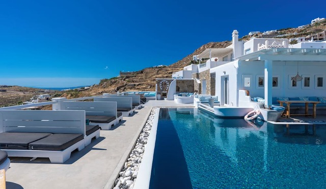 Flaskos Luxury Suites in Mykonos