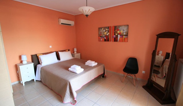 Lagoon View Apartments - Adults Only