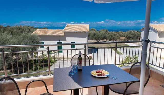 Lefkogea Villas