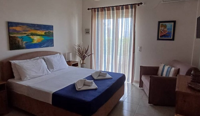 Blue Ark Aigeira Flat & Studio in Aigialeia