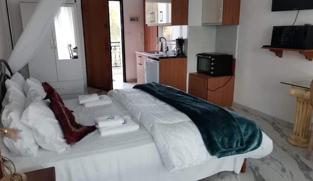 Villa Askamnia and Suites