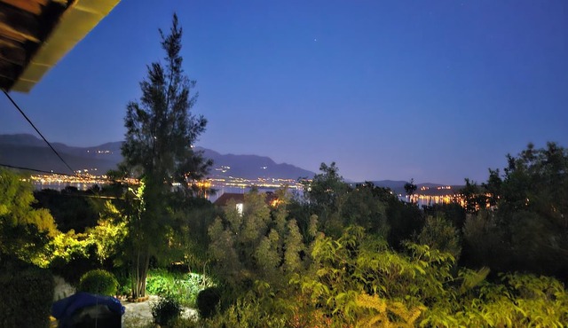 Unique 3-bedroom apartment with AC and beautiful sea views in charming Baosici
