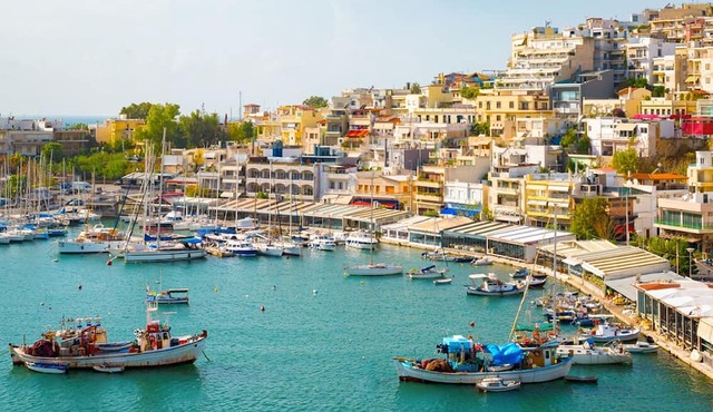 Sun-Kissed Sailing Adventure in Islas Sarónicas