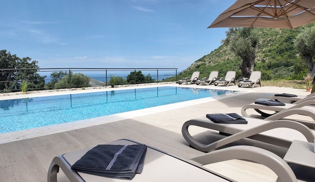 Exclusive luxury villa with a private pool and panoramic views of the Adriatic Sea