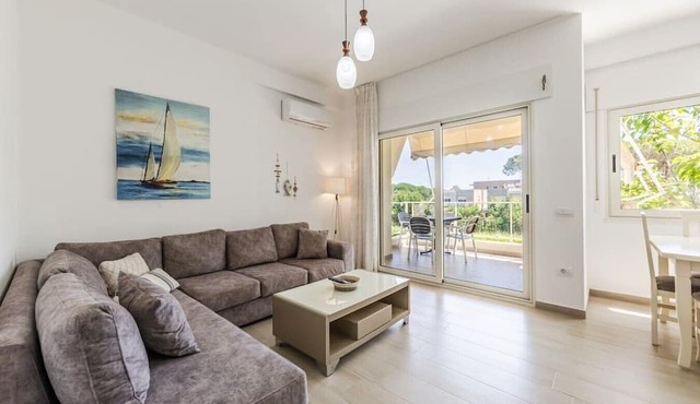 Lalzi Bay Family Retreat | 2BR Apartment by PikHost