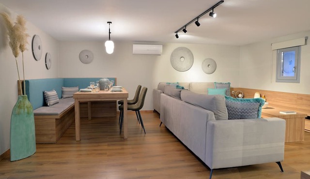 Sir Grand. Your retreat in west Messinia. in Floka