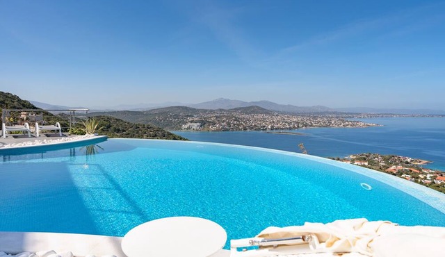 Apartment "Villa Coral - First Floor" with Private Pool & Wi-Fi