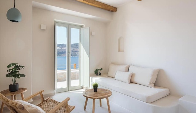 Yerma Suites Limeni