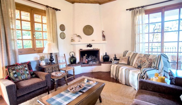Homerez - Cozy House in Manna with Mountain View