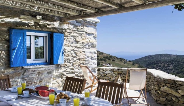 Homerez - Charming House in Kastanies with Fireplace and View in Kastanies