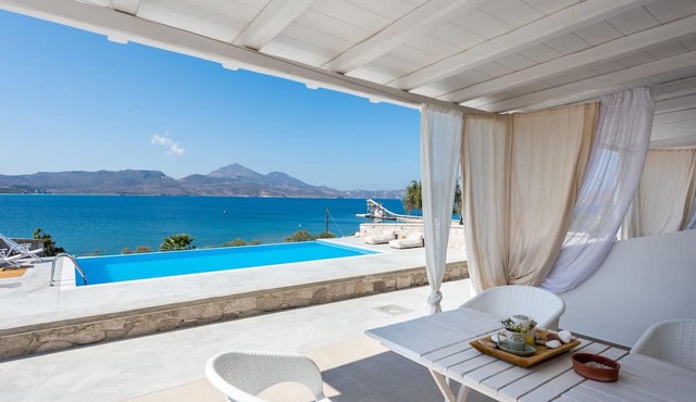 Anemi Suites