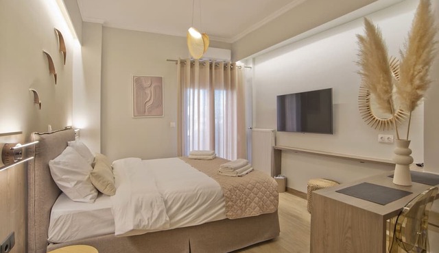 Althea Luxury Apt City View, Walk to Acropolis in Athens