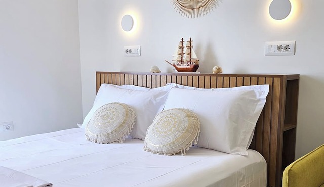 Ares Beachfront Luxury Rooms