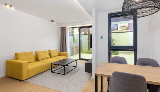 Onia Spacious Studio with Terrace