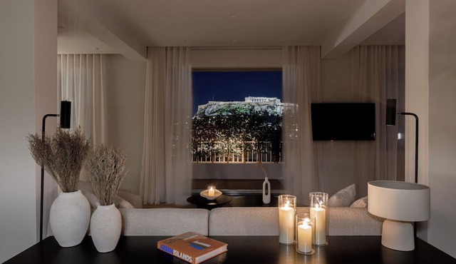 Acropolis Penthouse Plunge Pool in Athina