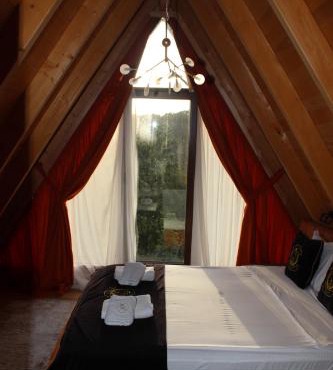 Batllava Premium Resort Villa's