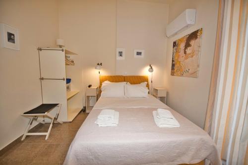 Villa Marini Aegina - Panoramic Sea Views, Pool side retreats & privacy