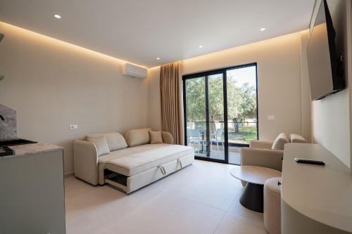 Marea Suites Borsh