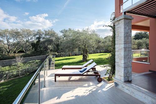 Contemporary Corfu Retreat 3 Bedrooms Villa Girasole Artful Decor